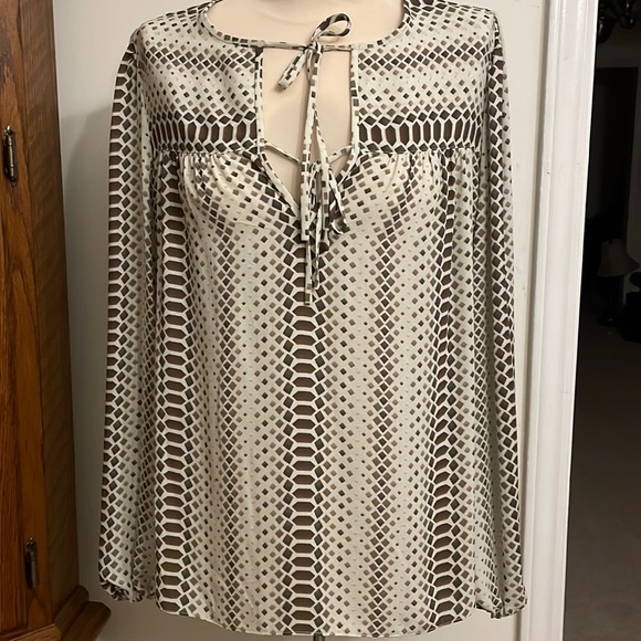 BCBGMAXAZRIA Blouse, Size M - Picture 1 of 7